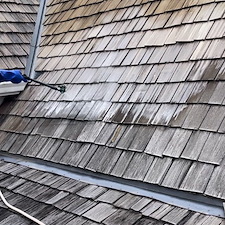 Cedar-Shake-Roof-Cleaning-in-Vancouver-Trust-Wow-Wash-360-for-Expert-Care 3