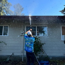 Roof-Cleaning-in-Vancouver-Wow-Wash-360-Revitalizes-and-Protects-Your-Home 8