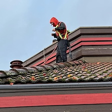 Wow-Wash-360-Revitalizes-Sharis-Restaurant-in-Vancouver-with-Professional-Roof-Cleaning 0